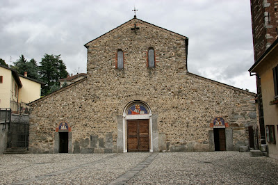 Il piccolo gioiello romanico di Agliate